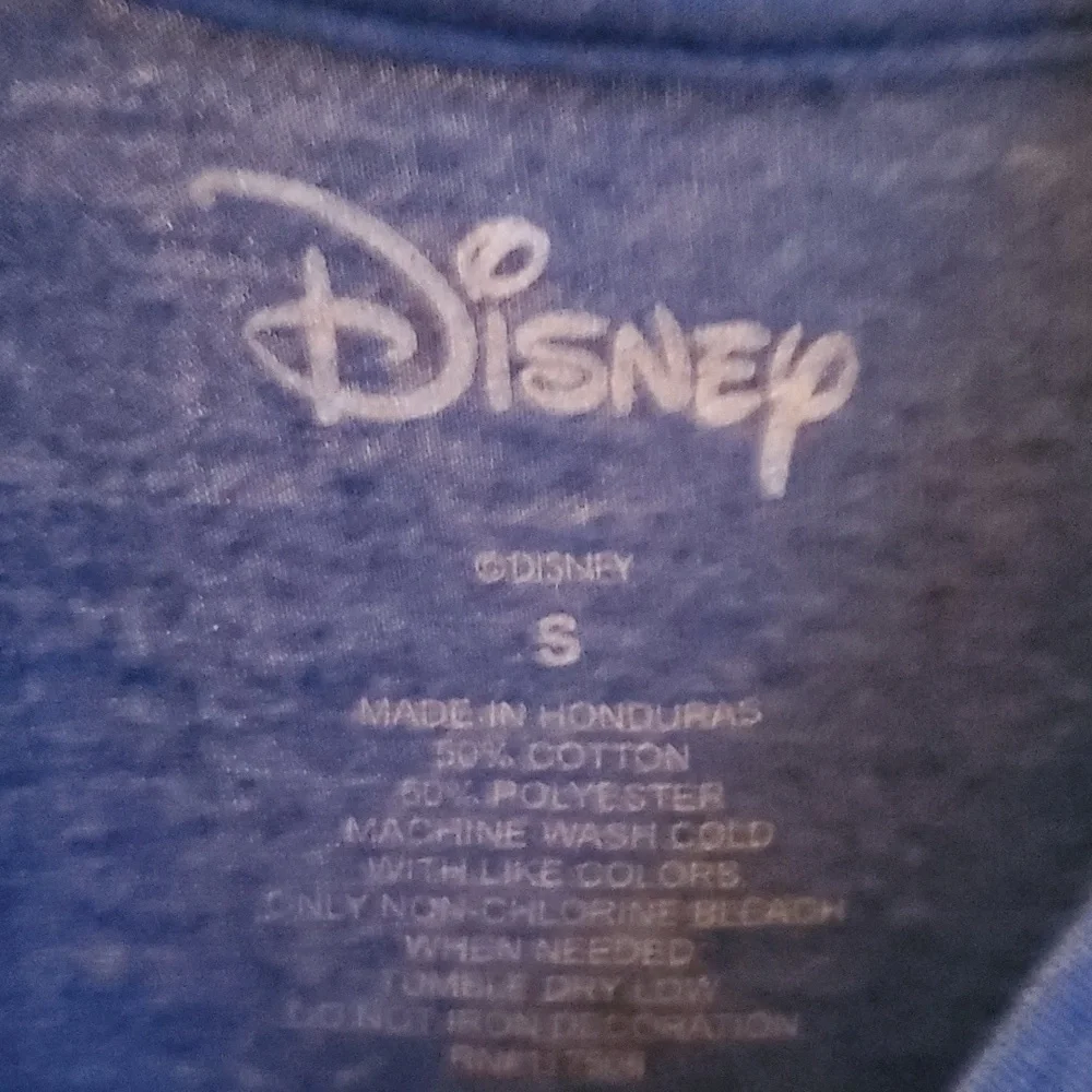 Disney nwt blue stitch short sleeve tshirt junior size small - Picture 3 of 4